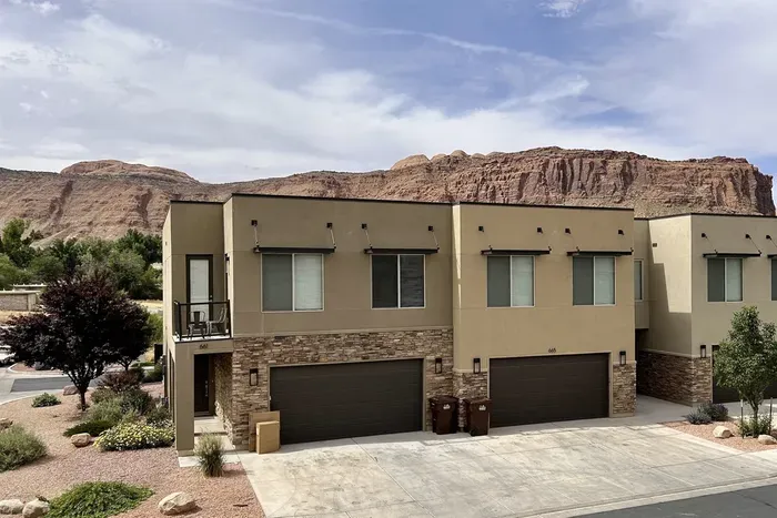 Welcome to Entrada 665!