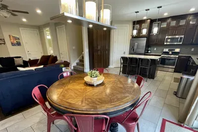 Dining Area with Extra Seating at the Kitchen Island