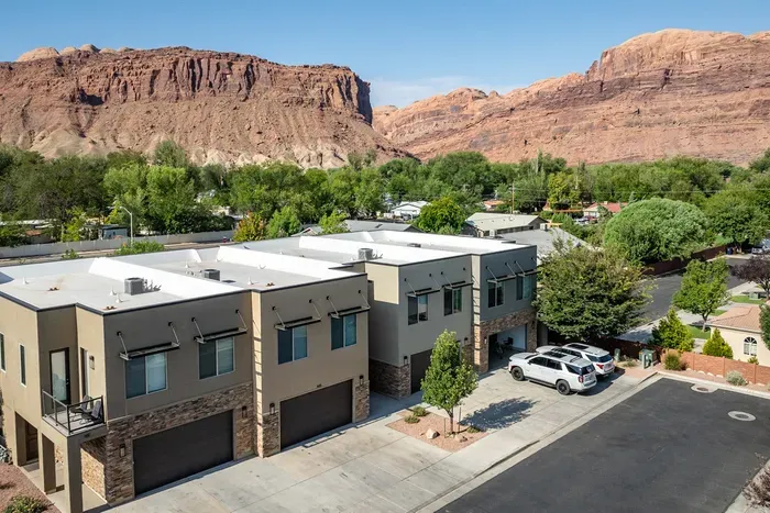 Welcome to Entrada 665!