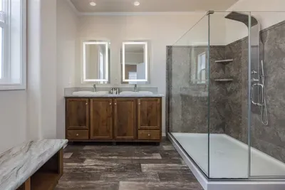 King Suite - Bathroom