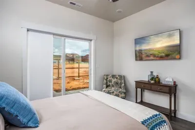 Queen Bedroom