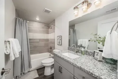 King Suite Bathroom