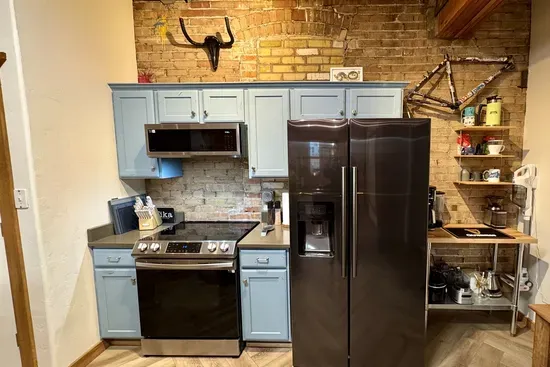 Fully Equipped Kitchen w/Coffee Station