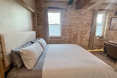 King Bed with Firm Memory Foam Mattress