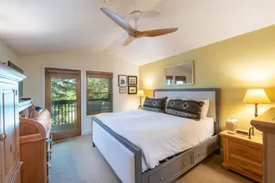 King Suite with deck