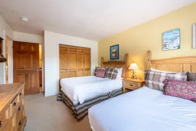Guest Suite with 2 Queen Beds
