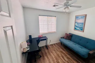 Flex Room with Desk & Futon Bed