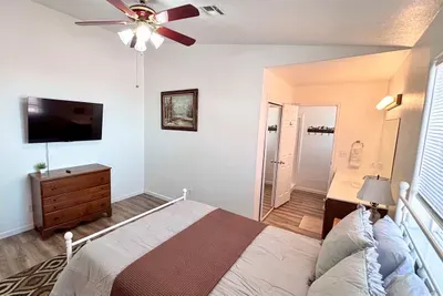 Queen Suite