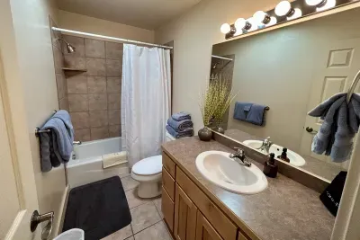 Upstairs Shared Bathroom