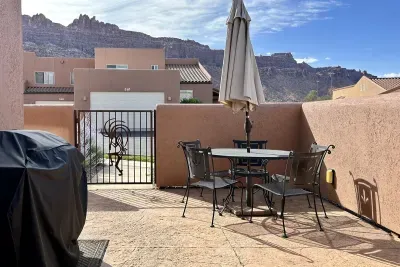 Patio with Gas Grill and Red Rock Views!