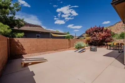 Cornhole & Outdoor Fire Pit