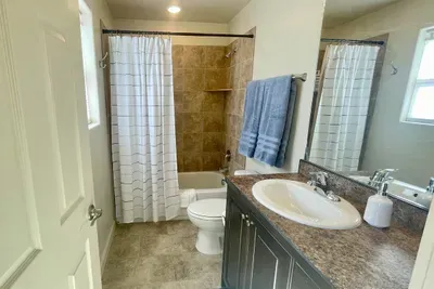 2nd Suite attached Bathroom
