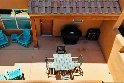Enjoy your Evenings on the Back Patio w/ BBQ Grill