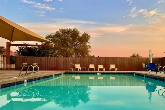Newly Renovated Rim Village Pool & Hot Tub
