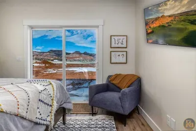 Queen Bedroom