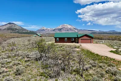 Yellow Door Retreat in Old La Sal