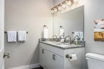 King Suite Bathroom