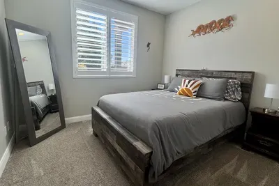 Guest Bedroom with queen bed