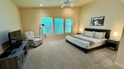 Primary Suite with King Bed