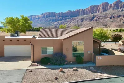 Welcome to Coyote Run - Rim Village F4