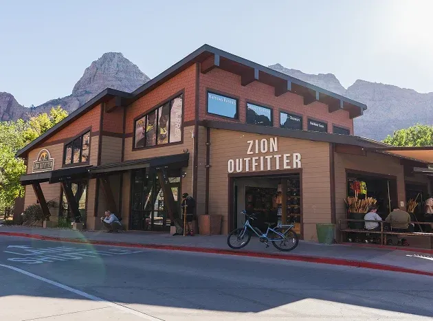 Zion Outfitter