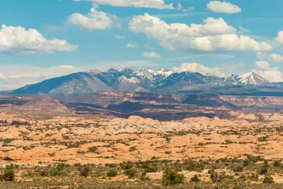 la-sal-mountains-view-in-arches-national-park-2026-03-17-14-39-01-utc