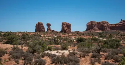 desert-landscape-of-utah-usa-weathered-rocks-and-2026-03-26-00-44-14-utc