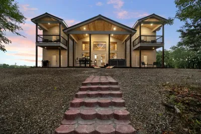 Steps to the Firepit