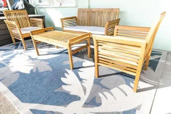 Grand Isle Outdoor seating