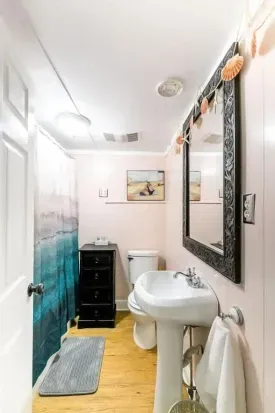 Grand Isle upstairs bath