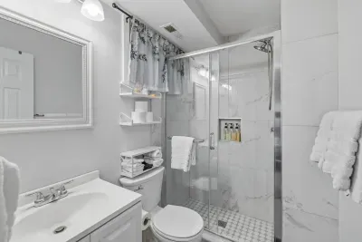 Capitol Piano House - image 34 of 103