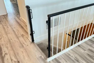 Baby safety gate