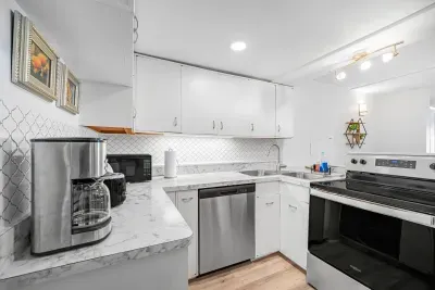 Oceanfront Jewel - Remodeled to Perfection - image 16 of 53