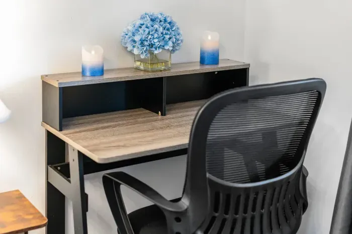 Bedroom #1 (1st Floor) - Work Desk