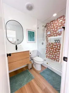 Spacious Studio with Bonus Loft Bed - image 4 of 14