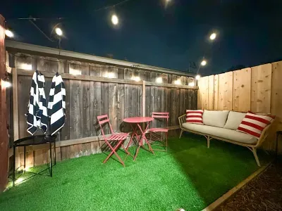 Spacious Studio with Bonus Loft Bed - image 13 of 14