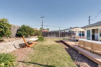Sunny Retreat/Huge Yard/Central (60 day min) - image 22 of 33