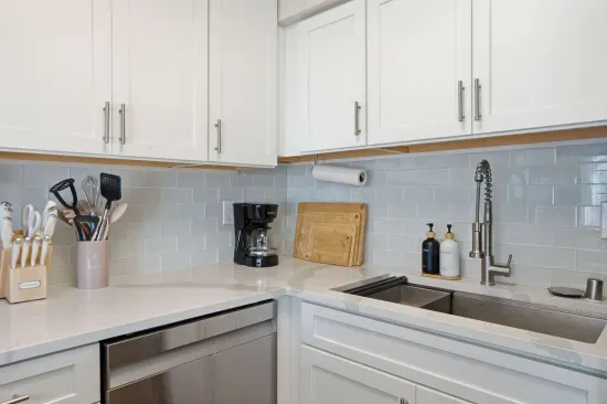 Modern 2 Bedroom North Park Retreat with Dedicated Parking and Walkable Coffee Shops $500 off first months rent!