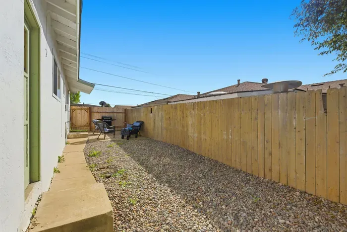 Available now-Comfortable 2-Bedroom Home - image 19 of 31