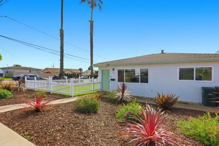 Available now-Comfortable 2-Bedroom Home - image 29 of 31