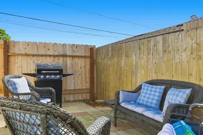 Available now-Comfortable 2-Bedroom Home - image 21 of 31
