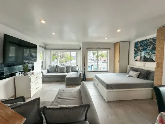 Mission Beach Loft, Garage, Steps 2 Ocean!