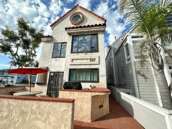 Mission Beach Loft, Garage, Steps 2 Ocean!
