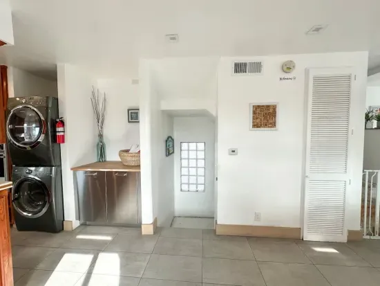 Mission Beach Loft, Garage, Steps 2 Ocean!