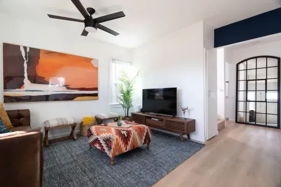 Bueno Bueno Casita - 7 min to Downtown - 4 Bdr