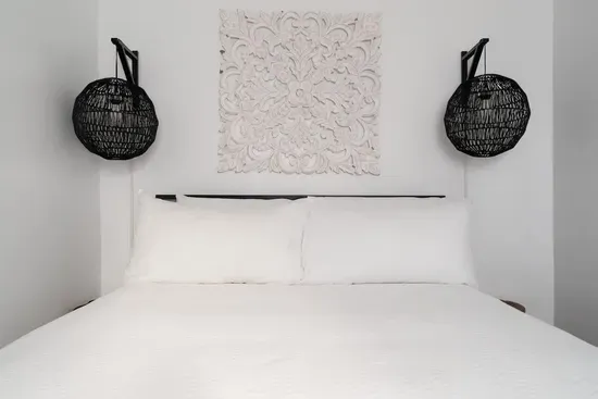 Queen bed