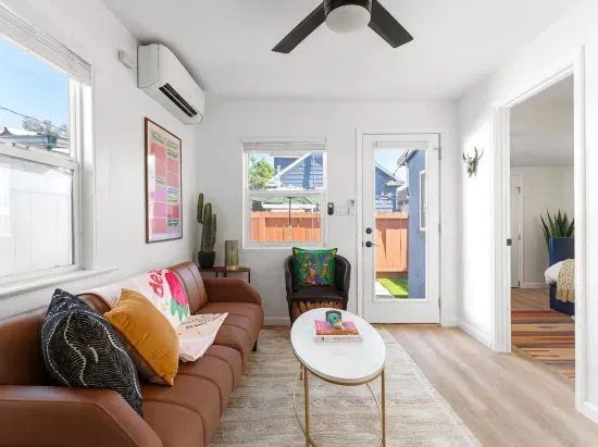 Barrio Casita - 2Bd, Central, Parking, EV Charging