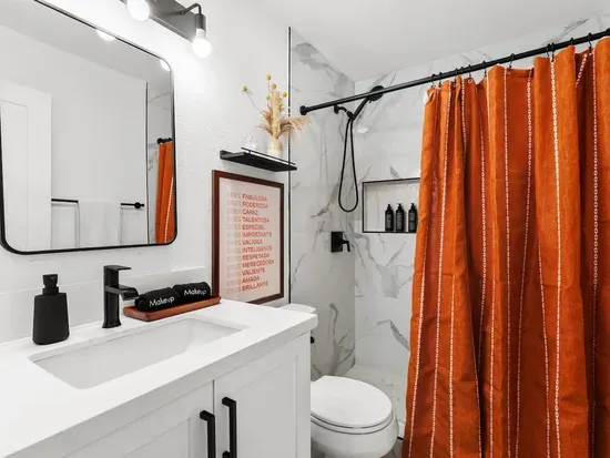 Barrio Casita - 2Bd, Central, Parking, EV Charging