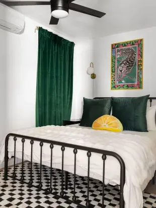 Barrio Casita - 2Bd, Central, Parking, EV Charging