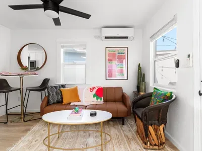Barrio Casita - 2Bd, Central, Parking, EV Charging